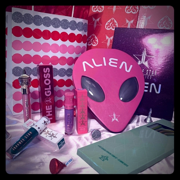 Jeffree Star Alien Palette Succulant Gloss Bundle